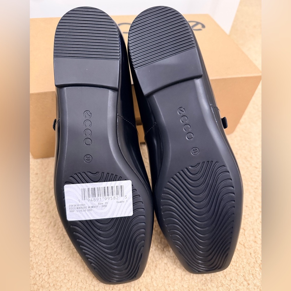 Ecco Black Leather Mary Jane Flats - Picture 10 of 12